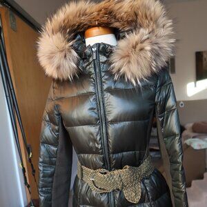$600 BCBG Max Azria puffer coat green with belt removable fur trim hood size S